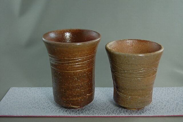 焼締　ペアビアカップ 　文部大臣奨励賞受賞作家 荒川明作　 こだわりのギフト 還暦祝い などの贈り物に最適 無料ラッピング　　dbis-3