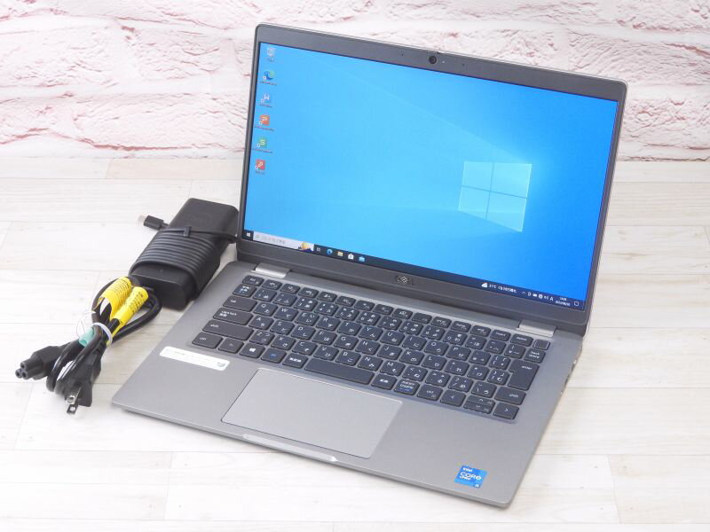 商品名　Dell Latitude 5320(NO. 72392237) ディスプレイ &nbsp; 13.3インチ 非光沢液晶Full HD 1920×1080ドット CPU インテル Core i5 プロセッサ 1145G7 (2.6GHz) ※ターボブースト利用時　最大4.4GHz メモリ 8GB 光学式ドライブ 非搭載 HDD NVMeSSD256GB HDDリカバリ領域 有り ※Win10標準機能 USB 2ポート(USB3.2) 2ポート(Thunderbolt 4） 有線LAN 非搭載 無線LAN 802.11ax/ac/a/b/g/n カードスロット mSDカード リーダー×1 その他機能 HDMI出力端子×1　Webカメラ　Bluetooth 指紋センサー　 キーボードバックライト Officeソフト WPS Office 2 (5,880円)をインストール済み　サービス提供！ WPS Office 2 マイクロソフトオフィスとの高互換ソフト エクセル、ワード、パワーポイント　左記を同様に作成　編集　閲覧が可能 また、本ライセンスにて　ios (iphoneやipad)、 android での使用が可能 ※一部互換の無い機能等、ある場合が御座います（マクロ等） ※付属のカードにてライセンス認証後、ご利用下さい OS Windows 10 Pro (64bit) サイズ・重量 305.7×207.5×16.96mm　約1.20kg ●付属品 ACアダプタ、KINGSOFT WPS Officeシリアル番号カード ◆商品状況◆ 備考 ■商品ランク B 弊社では商品の外観のランクを S・A・B・Cの4段階に分類しています。 ※全体　小キズ　スリキズ　フチスレ　塗装ハゲ　摩耗小 ※液晶部　キーボード接触痕 ※動作保証※ 通常保証商品 ■初期不良保障期間3ヶ月 保証内容につきましてはご利用ガイド内、保証について　を必ずご一読下さい