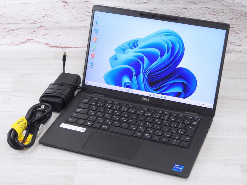 商品名　Dell Latitude 7320(NO. 2403120472) ディスプレイ &nbsp; 13.3インチ 非光沢液晶Full HD 1920×1080ドット CPU インテル Core i7 プロセッサ 1185G7 (3.0GHz)　最大4.8GHz メモリ 16GB 光学式ドライブ 非搭載 HDD NVMe512GB HDDリカバリ領域 有り USB 1ポート(USB3.2) 2ポート(USBType-C） 有線LAN 非搭載 無線LAN 802.11ac/a/b/g/n カードスロット microSDカードスロット×1 その他機能 HDMI出力端子×1　Webカメラ　Bluetooth5.1　指紋センサー Officeソフト WPS Office 2 (5,880円)をインストール済み　サービス提供！ WPS Office 2 マイクロソフトオフィスとの高互換ソフト エクセル、ワード、パワーポイント　左記を同様に作成　編集　閲覧が可能 また、本ライセンスにて　ios (iphoneやipad)、 android での使用が可能 ※一部互換の無い機能等、ある場合が御座います（マクロ等） ※付属のカードにてライセンス認証後、ご利用下さい OS Windows 11 Pro (64bit) サイズ・重量 &nbsp;306.5×199.5×16.96mm　約1.12kg ●付属品 ACアダプタ、KINGSOFT WPS Officeシリアル番号カード ◆商品状況◆ 備考 ■商品ランク A 総合ランクにつきましては各部位を評価、点数付けし、 合算にて算出されたランクを表記しています。 評価詳細につきましてはページトップ「商品状態ランク」 をご参照ください。 （各部ランク） ■液晶部：Sランク ■天板：Sランク ■キーボード部、パームレスト部：Bランク ■その他外装：Bランク ■バッテリー：Bランク ※動作保証※ 通常保証商品 ■初期不良保障期間3ヶ月 保証内容につきましてはご利用ガイド内、保証について　を必ずご一読下さい