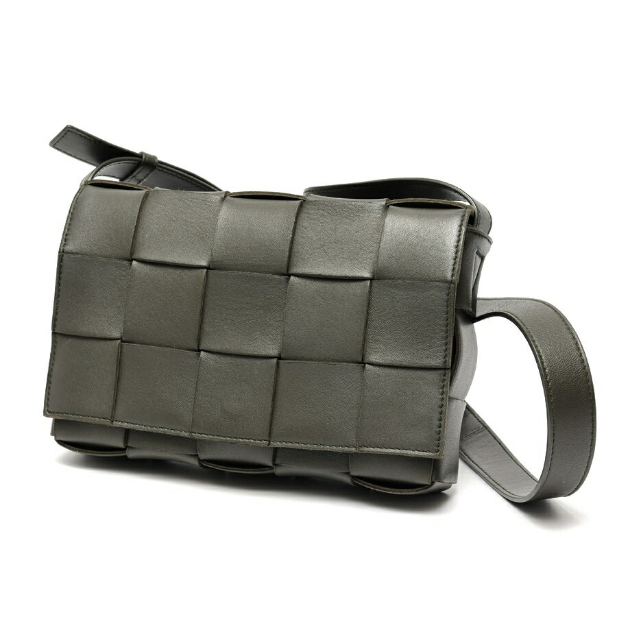 樂天商城 - 【中古】 ボッテガヴェネタ / BOTTEGA VENETA カセット ショルダーバッグ　578004 マキシ イントレチャートレザー　カーキ 新入荷