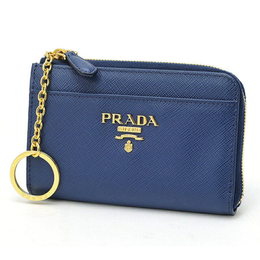 商品情報 在庫コード ITSS4QUH55TG ブランド PRADA (プラダ) モデル サフィアーノレザー キーケース 型番 1PP122 色 BLUETTE 素材 サフィアーノレザー サイズ W13×H8.5cm 定価 102,300税込 仕様 外側にファスナー付きポケット×1 　　　フラットポケット×1 内側にキーリング×1 　　　カードケース×2 商品ランク 中古(A) その他詳細 生産国：イタリア 付属品：箱、タグ、 　　　　カード('20年12月) 状態：キーリング等、金具に 　　　擦れ、小キズ 　　　内部の底に剥がれあり 　　　内部に金具痕あり 【配送に関して】 配送業者はヤマト運輸となります。但し、ご購入金額が30万円以上の場合は佐川急便となります。 【ご購入に関して】 30万円以上のお支払いは「クレジットカード」又は「お振込み」がご利用頂けます。※代金引換（代引き手数料を含め、30万円未満のみ利用可）はご利用頂けません。 【お色について】 掲載画像はデジタルカメラで撮影している関係上、実際の色合いと若干異なる場合がございます。あらかじめ、ご了承下さい。 【品切れについて】 当店は店頭及び、他のサイトでも販売しており、ご注文時に品切れの場合もございます。あらかじめ、ご了承下さい。 商品ランク N 新品 NS 新古品、未使用品　※古物(買取品)を含む S 新品、未使用品同様の品※展示等で微細な傷や汚れがある場合も SA 数回使用程度の非常に状態の良い中古品※時計、ジュエリーは仕上げを施したものを含む A 多少の小・中傷はあるが状態の良い中古品 B 日常で使用していた程度の傷、汚れがある中古品 C 傷や汚れが目立つ中古品 Z アンティーク品