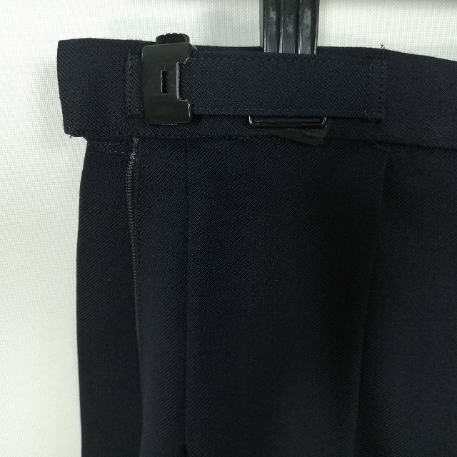 スクールスカート 冬物 w66-丈55 紺 中学 高校 プリーツ 学生服 制服 女子 中古 HK7661