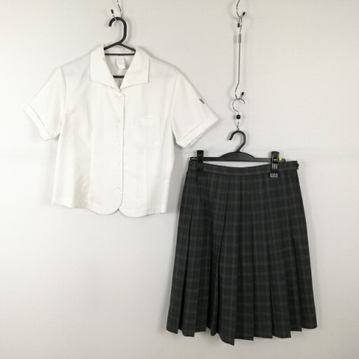 ブラウス チェックスカート 上下2点セット L 大きいサイズ トンボ 夏物 女子 学生服 佐賀商業高校 白 制服 中古 ランクC EY3614 ブラウス チェックスカート 上下2点セット L 大きいサイズ トンボ 夏物 女子 学生服 佐賀商業高校 白 制服 中古 ランクC EY3614