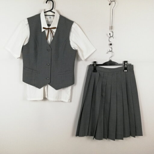 ベスト スカート 紐タイ 上下4点セット トンボ 冬物 女子 学生服 中学 高校 グレー 制服 中古 ランクC NA2457 ベスト スカート 紐タイ 上下4点セット トンボ 冬物 女子 学生服 中学 高校 グレー 制服 中古 ランクC NA2457