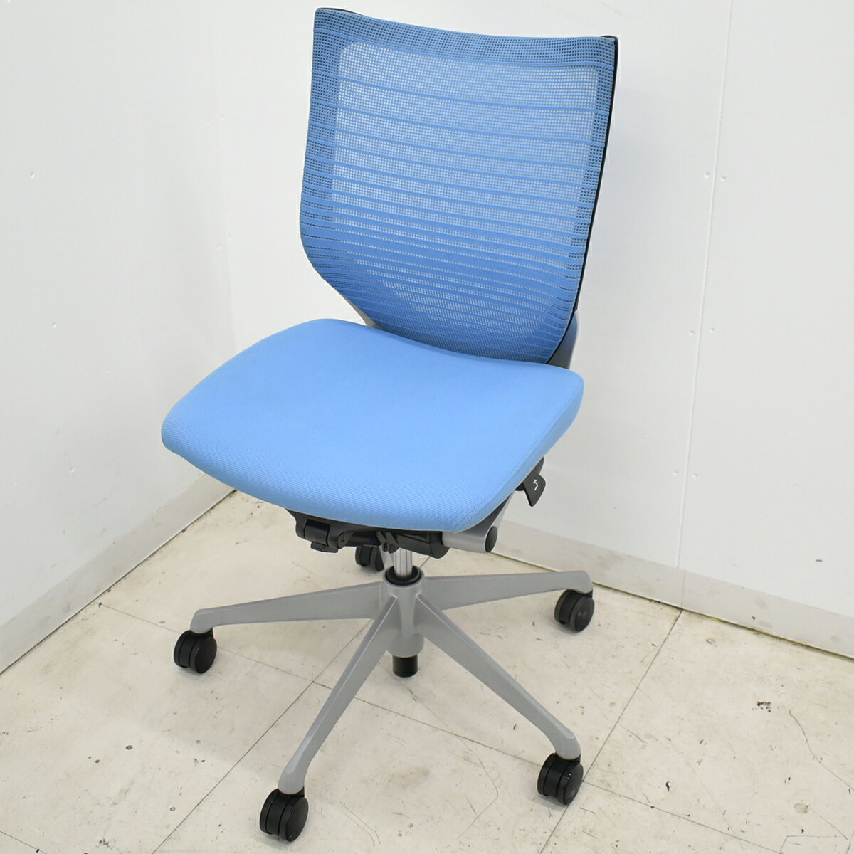【中古】オカムラ バロン ローバック グラデーションメッシュ 肘なし 2019年製 2025111402【中古オフィス家具】