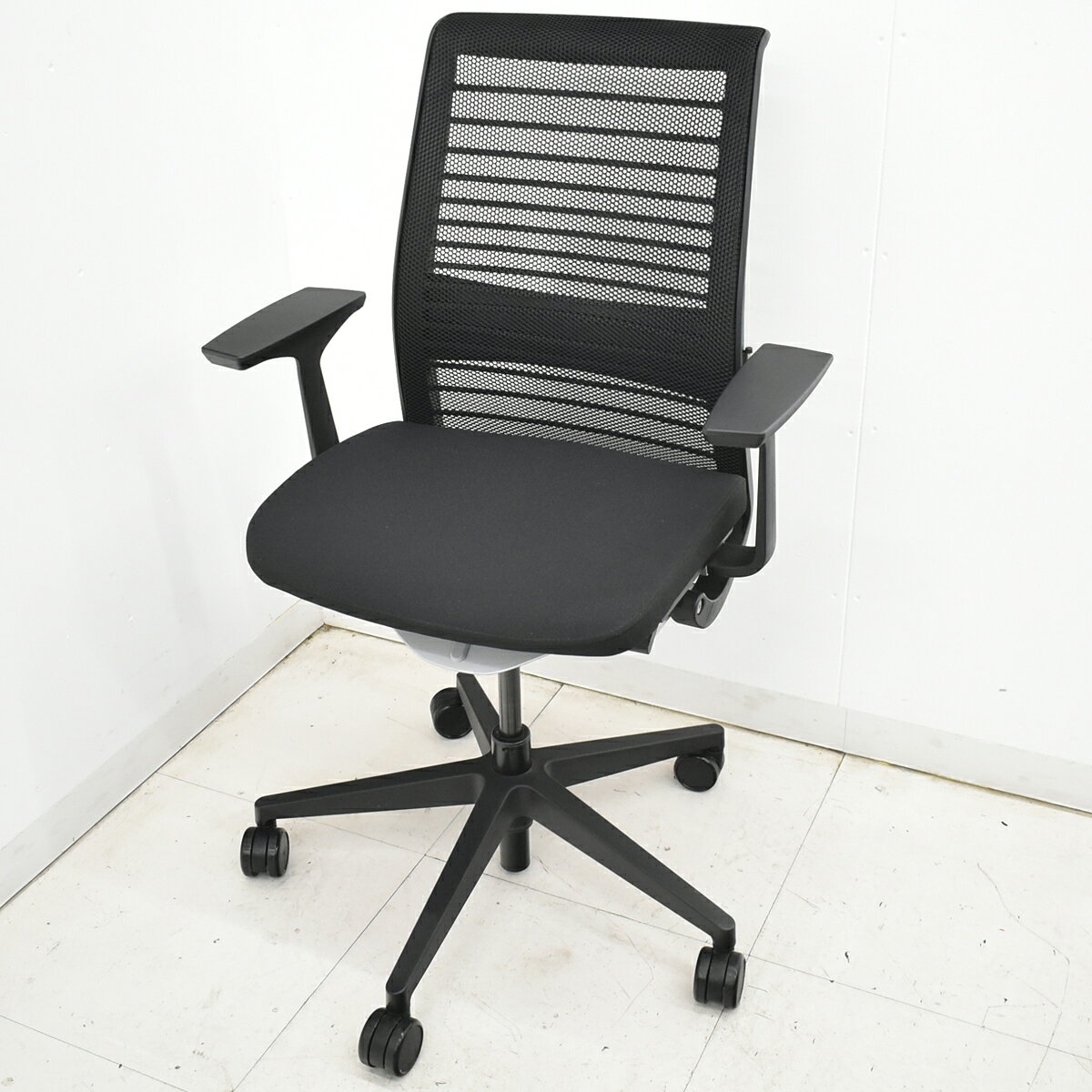 【中古】スチールケース シンク2 固定肘 ランバーサポート 2026010606【中古オフィス家具】 [2]