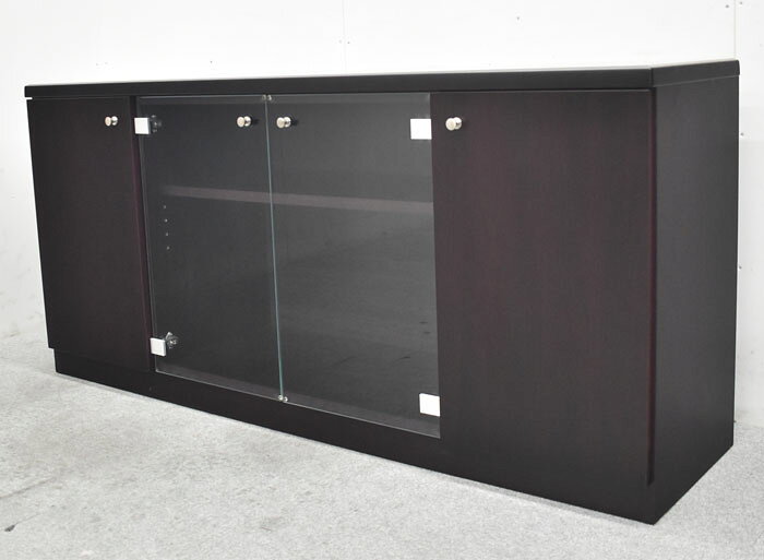 【中古】 オカムラ クレデンザシリーズ サイドボード ガラス扉 2019年製 W1500 2023073103 【中古オフィス家具】 [2]