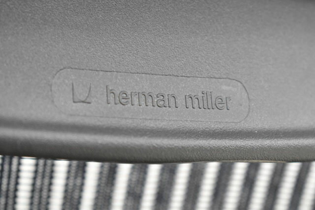 最新作SALE ハーマンミラー Bサイズ ランバーサポートなし ネイビー 2022032504：中古オフィス家具のトレタテ アーロンチェア フル装備 安いお得