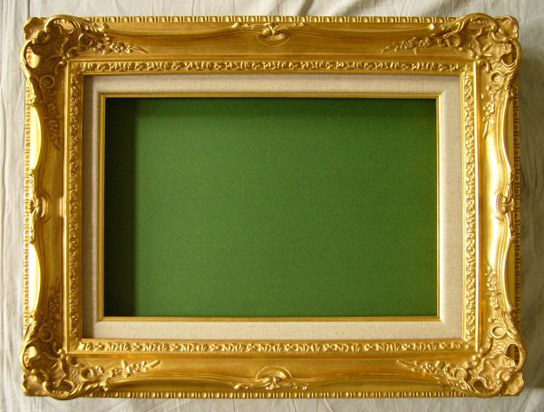 カタログ　パンフレット　リーフレット サイズ絵寸：約652X500mm用の額縁です。 材質木製 仕様本体・アクリル・吊金具・ケース付 黄袋付 商品説明・受注生産品に付き、ご入金確認後発送に平日で約14日かかります。※壁面用取り付け金具は付属...