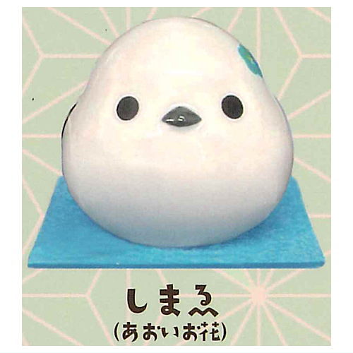 ●この商品のラインナップを全て見る ▼この商品は【しまゑ(あおいお花)】のみです。 かわいいふくふくシマエナガの陶器のマスコットが登場！机はもちろん玄関や床の間に飾ってもかわいい！ ざぶとん風のフェルトつきだよ♪ 英語名：Fuku Fuku Shimaenaga pottery mascot amuse Capsule Toy このシリーズには5種類のラインナップがあります。 お届け商品は、商品名及び画像のものになります。 ・シマちゃん ・しまゑ ・シマヒコ ・しまゑ(あおいお花) ・シマちゃん(淡カラー) キャラクター：ふくふくシマエナガ サイズ：全高約37mm 材質：陶器,ポリエステル 商品状態：新品・カプセル付属・ミニブック付属・内袋は未開封 ■44485 ■メーカー：アミューズ ■分類：ガチャガチャ ■code：20230923 ■JAN：4534943745439 ラッピング（プレゼント包装）についてはコチラ 関連アイテムをキーワードで検索！(C)AMUSE 備考 ブラインドボックス※1の商品は内容物確認のため、箱の底を開封しておりますが、中袋は未開封です。発送時には商品の入っていた箱はお付けいたします。 ガチャガチャ（ガシャポン）のカプセルフィギュアは、カプセルを取り除き、小袋に商品を入れなおしてお届けいたします。ミニブックは付属いたします。 いずれの商品も新品、未組み立て、中袋未開封となっております。 また、食玩（食品玩具）に付属しているラムネ、ガム、チョコレートなどは賞味期限の関係でお付けしておりません。 ※1　外からでは何が入っているかわからない仕様の物