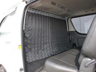 カズクリエイション ハイエース200系(2〜6型)間仕切りカーテンフルキット(車中泊)