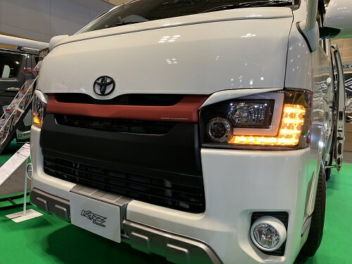 ヘッドライト パーツ ライト ランプ0系ハイエース4型ハロゲン車用プロジェクターヘッドランプ トレンドエックス店点滅 流れるウインカー切替式