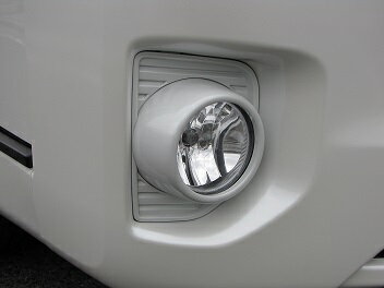 ハイエース200系 4-6型　フォグランプベース