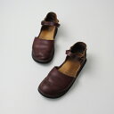 AURORA SHOES オーロラシューズ NEW CHINESE ニュー チャイニーズ ストラップシューズ 6C/ブラウン系 エンジ【2400013303002】【中古】 ブランド名 other 商品情報 - 表記サイズ 6C 実寸（cm） JP靴サイズ/21.5cmヒール/2アウトソール/24.5（平置きにて採寸を行っております。多少の誤差はご了承くださいませ。） 採寸についてはこちら 素材(%) - 色 ブラウン系 生地の伸縮 - 生地の透け感 - 参考定価 - CONDITION 全体的な使用感・ソール減り・汚れ等が見受けられます。 USED商品となりますので、使用感がございます。 写真をご確認いただき商品状態をご理解の上ご検討をお願いいたします。 ※こちらの商品は1点ものです。 当店では実店舗、他のオンラインショップにて同時に販売をさせて頂いております。 そのため予告無く商品の出品の取り下げをさせて頂く場合が御座います。 また、ご注文頂くタイミングにより、実店舗、または他のオンラインショップにて品切れになり、商品のご用意が出来無くなってしまう場合が御座います。 その場合、誠に勝手ながらご注文のキャンセルをさせて頂きますのであらかじめご了承下さいませ。※お写真に写っているものが全てとなります。※裾上げの有無は分かりかねますので予めご了承の上ご注文のほどよろしくお願い申し上げます。