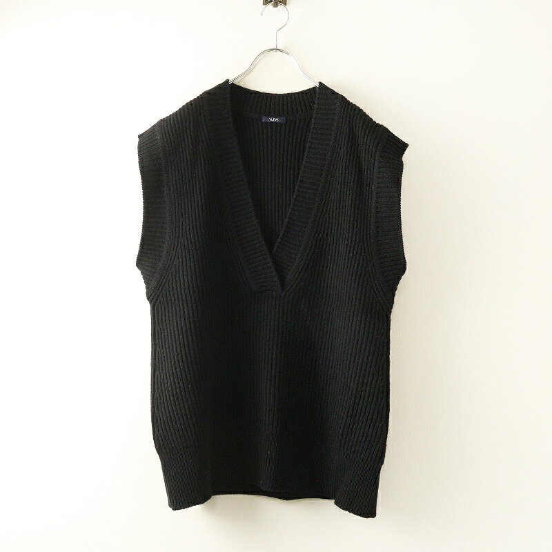 イレーヴ YLEVE EX FINE MERINO WOOL KN N/S P/O" エクストラファイン メリノウール ベスト F｜ブラック ノースリーブ【2400014825473】【中古】 ブランド名 イレーヴ 商品情報 記載品番：168-1260051 表記サイズ F 実寸（cm） 着丈(後ろ)/68肩幅/50身幅/49（平置きにて採寸を行っております。多少の誤差はご了承くださいませ。） 採寸についてはこちら 素材(%) 毛100 色 ブラック 生地の伸縮 あり 生地の透け感 なし 参考定価 - CONDITION フロント毛玉毛羽立ちが見受けられます。USED商品になりますので少々使用感はございますが、着用に問題無いと思われます。 ※こちらの商品は1点ものです。 当店では実店舗、他のオンラインショップにて同時に販売をさせて頂いております。 そのため予告無く商品の出品の取り下げをさせて頂く場合が御座います。 また、ご注文頂くタイミングにより、実店舗、または他のオンラインショップにて品切れになり、商品のご用意が出来無くなってしまう場合が御座います。 その場合、誠に勝手ながらご注文のキャンセルをさせて頂きますのであらかじめご了承下さいませ。※お写真に写っているものが全てとなります。※裾上げの有無は分かりかねますので予めご了承の上ご注文のほどよろしくお願い申し上げます。