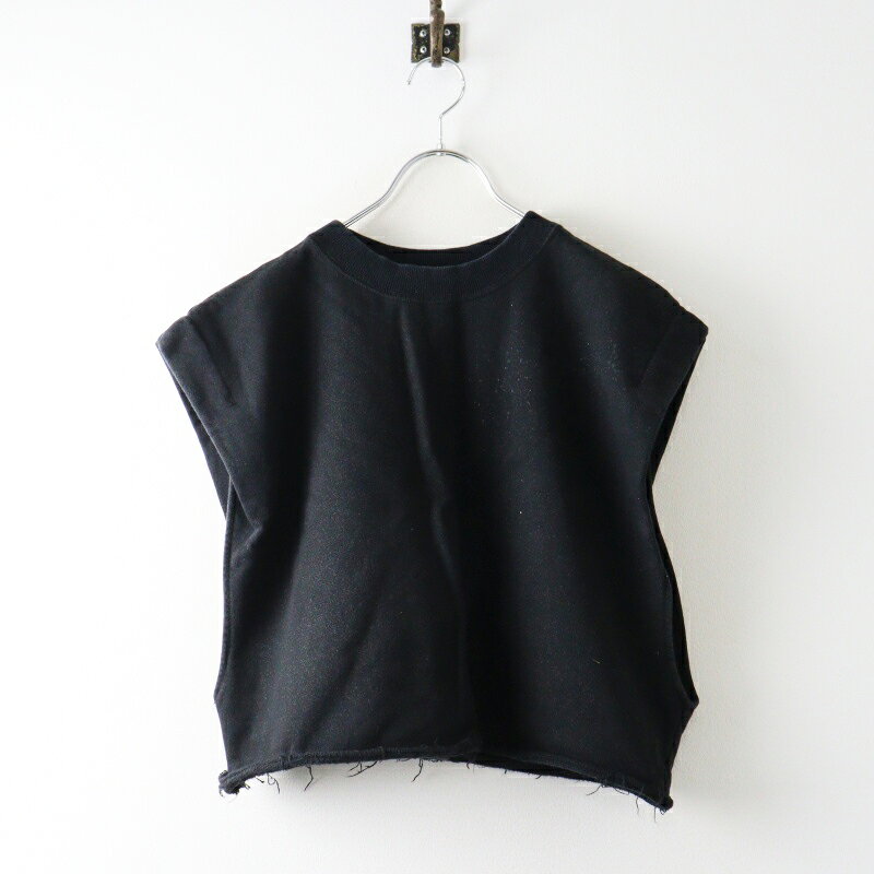 2025SS シティショップ CITYSHOP ベイクルーズ WASH SWEAT VEST スウェットベスト ブラック／トップス プルオーバー【2400015112954】【中古】 ブランド名 シティショップ 商品情報 記載品番：25070042841020 表記サイズ - 実寸（cm） 着丈(後ろ)/45肩幅/52身幅/52（平置きにて採寸を行っております。多少の誤差はご了承くださいませ。） 採寸についてはこちら 素材(%) 本体：綿100　リブ：綿97　ポリウレタン3 色 ブラック 生地の伸縮 - 生地の透け感 - 参考定価 - CONDITION USED商品となりますが、綺麗な状態で着用には問題ないと思われます。 ※こちらの商品は1点ものです。 当店では実店舗、他のオンラインショップにて同時に販売をさせて頂いております。 そのため予告無く商品の出品の取り下げをさせて頂く場合が御座います。 また、ご注文頂くタイミングにより、実店舗、または他のオンラインショップにて品切れになり、商品のご用意が出来無くなってしまう場合が御座います。 その場合、誠に勝手ながらご注文のキャンセルをさせて頂きますのであらかじめご了承下さいませ。※お写真に写っているものが全てとなります。※裾上げの有無は分かりかねますので予めご了承の上ご注文のほどよろしくお願い申し上げます。