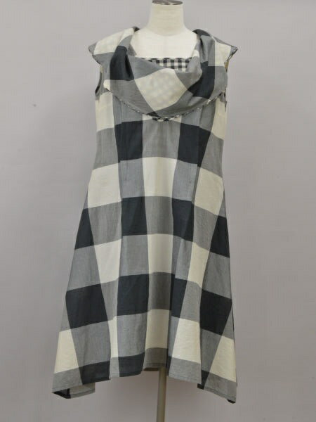 イッセイミヤケ HaaT ISSEY MIYAKE ワンピース チェック 2サイズ ブラック×ホワイト×グレー レディース j_p F-M12418【中古】【ブランド買取販売トリヴァンドラム】211108