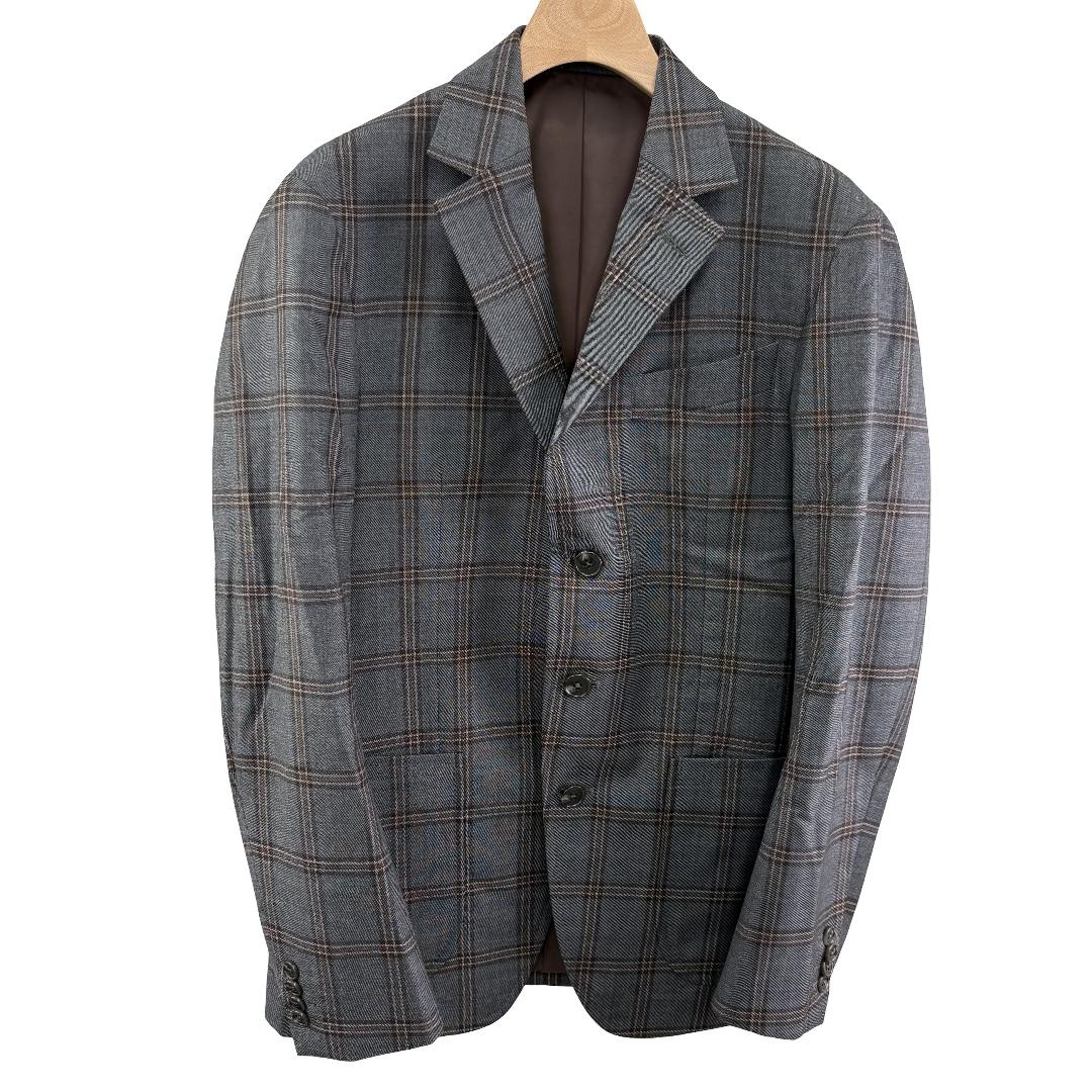 T612400表示商品説明ブランド：銀座グローバルスタイル / GINZA Global Style種類：セットアップカラー：ブラウン・グレー素材：表地：ウール100% 胴裏/ポリエステル100% 袖裏/ポリエステル100%実寸(cm)：着丈68実寸(cm)：股上33実寸(cm)：肩幅43実寸(cm)：袖丈59実寸(cm)：裾幅18実寸(cm)：身幅48実寸(cm)：ウエスト39実寸(cm)：太もも幅29実寸(cm)：スカート丈/レングス69サイズ：-原産国：日本状態：[中古：(上)状態：ランク：6：10] 全体的に多少使用感があります。状態：左胸：シミ 左膝/シミブランド名GINZA Global Style / 銀座グローバルスタイルその他 銀座グローバルスタイル GINZA Global Style ネームド入り セットアップ スーツ グレー ブラウンライン メンズコンディション6/1010 新品9　新古品・未使用品8　美品7　良品6　中古（上）5　中古（中）4　中古（下）3　多少難あり2　難有1　ジャンク品詳細：[中古：(上)　ランク：6/10] 全体的に多少使用感があります。　左胸/シミ 左膝/シミカラーブラウン・グレー表記素材表地/ウール100% 胴裏/ポリエステル100% 袖裏/ポリエステル100% 製造国日本サイズ表記サイズ：　-実寸サイズ：着丈68cm股上33cm肩幅43cm袖丈59cm裾幅18cm身幅48cmウエスト39cm太もも幅29cmスカート丈/レングス69cm実寸サイズについて：付属品-販売時期-参考定価-問い合わせ番号F-L8999