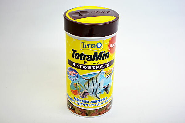 テトラミン　NEW　52g　熱帯魚の主食要フレークフード　【熱帯魚・アクアリウム/エサ/フィッシュフード】