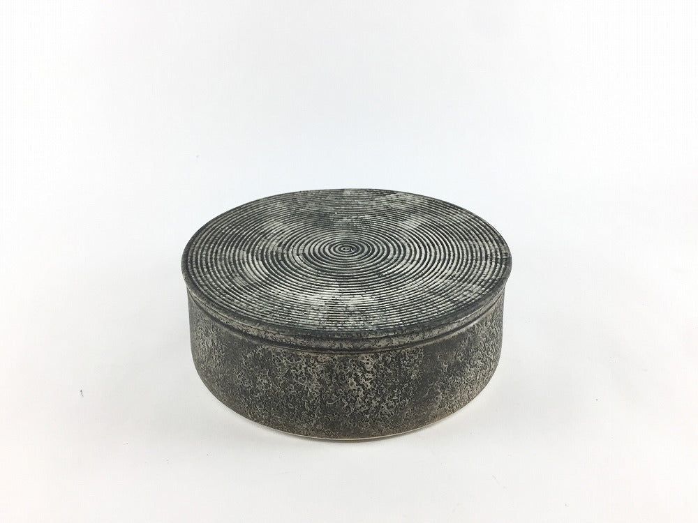 有田焼 李荘窯 千筋梨地炭彩内白金.平12cm蓋物