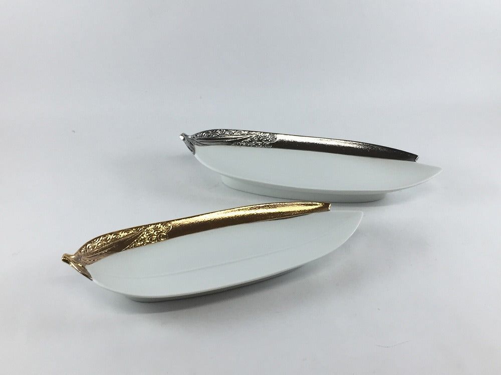 有田焼 原重製陶所 瑞峯窯 20cm笹先付皿 練白(金彩/銀彩)【20cm 中皿 長皿 前菜皿】
