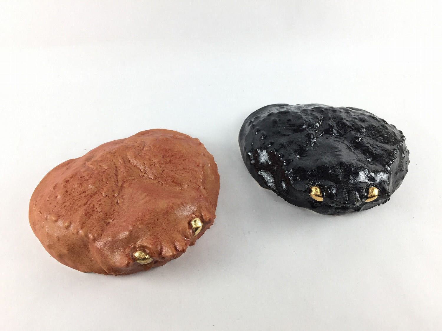 有田焼 原重製陶所 瑞峯窯 蟹甲羅小鉢(朱(目金)/墨黒(目金))【14cm 蟹 カニ かに 食器 皿 小鉢 リアルな蟹の甲羅の形をしています】【カニ皿.銀朱/墨黒】