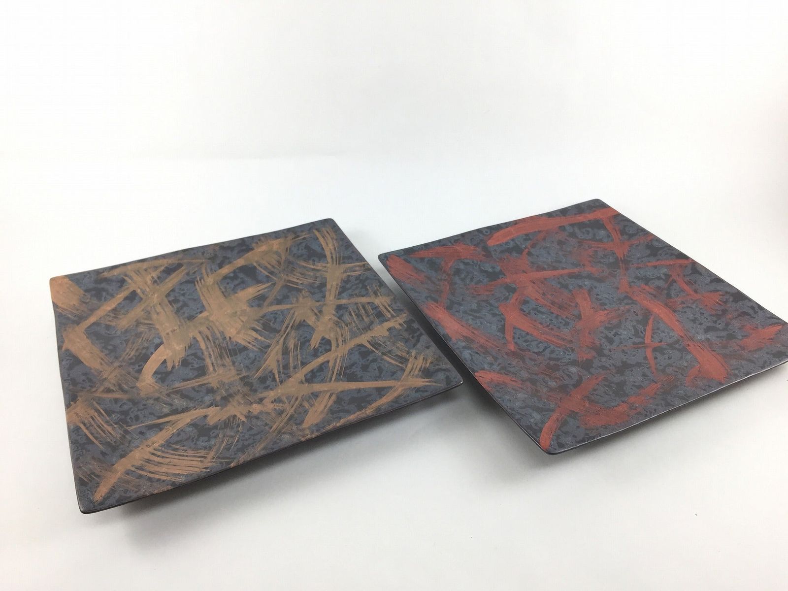 有田焼 金善窯 スクエアプレート19cm 黒サビ絞り(ブロンズ/赤刷毛)【19cm 角皿 中皿 平皿 おしゃれ】