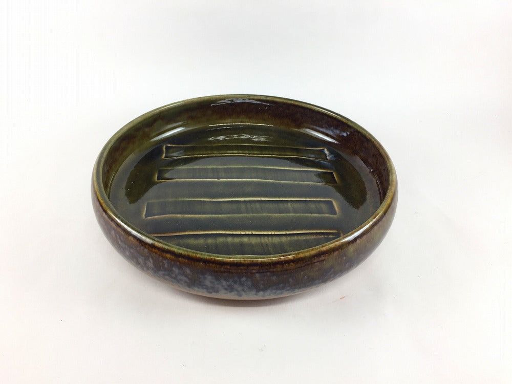 有田焼 瑞峯窯(原重製陶所) 苔色 しのぎ彫鉄鉢形6.5寸皿【18.5cm 中皿 丸皿 中鉢 おしゃれ】