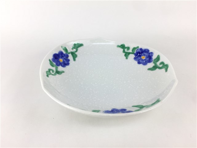 有田焼 文山窯 11.5cm輪花皿.白吹菊文