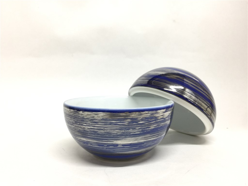 【9月入荷予定】有田焼 李荘窯 95玉蓋物(藍銀刷毛)【9.5cm 藍色 銀色 鉢 ふた物 蓋もの ふた物 珠型 玉蓋】【呉須銀彩珠型珍味(中)】
