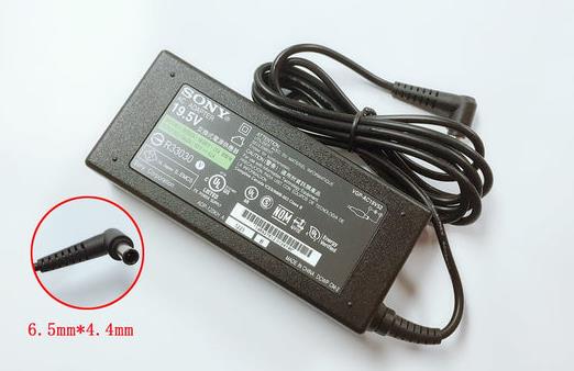 中古品 SONY ACアダプター VGP-AC19V52 19.5V 6.2A対応 DCサイズ：6.5mm×4.4mm