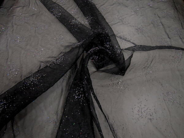 ワイド巾ラインストーンオーガンジー　ホログラム　黒【メール便可】|生地・布|しなやか|ピカピカ|応援..