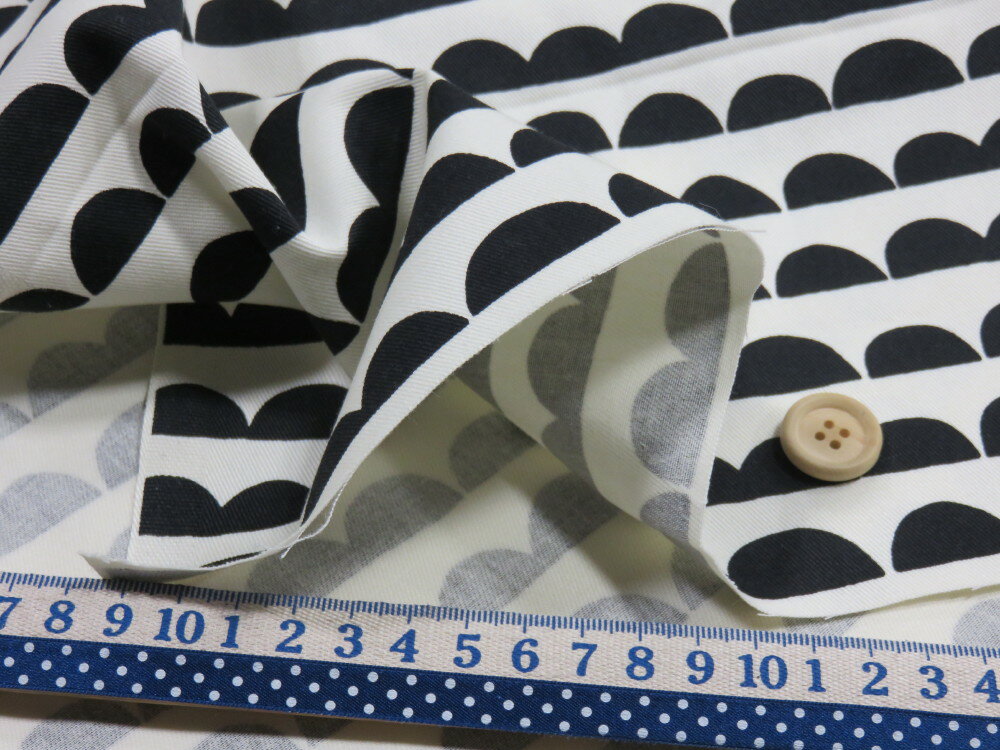 ハーフラウンドボーダー　オフ　ツイル生地【メール便2m可】 コットンこばやし 北欧風 生地 布地 綿 コットン 手作り 手芸 ハンドメイド 入園 入学 男の子 女の子