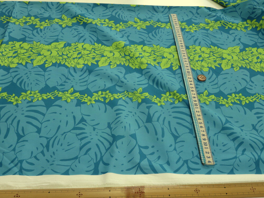 T/Cブロード ハワイアン 左右非対称柄 ターコイズ dou【メール便3m可】 生地 布地 ハワイアン フラダンス 衣装 ムームー アロハ ノーアイロン