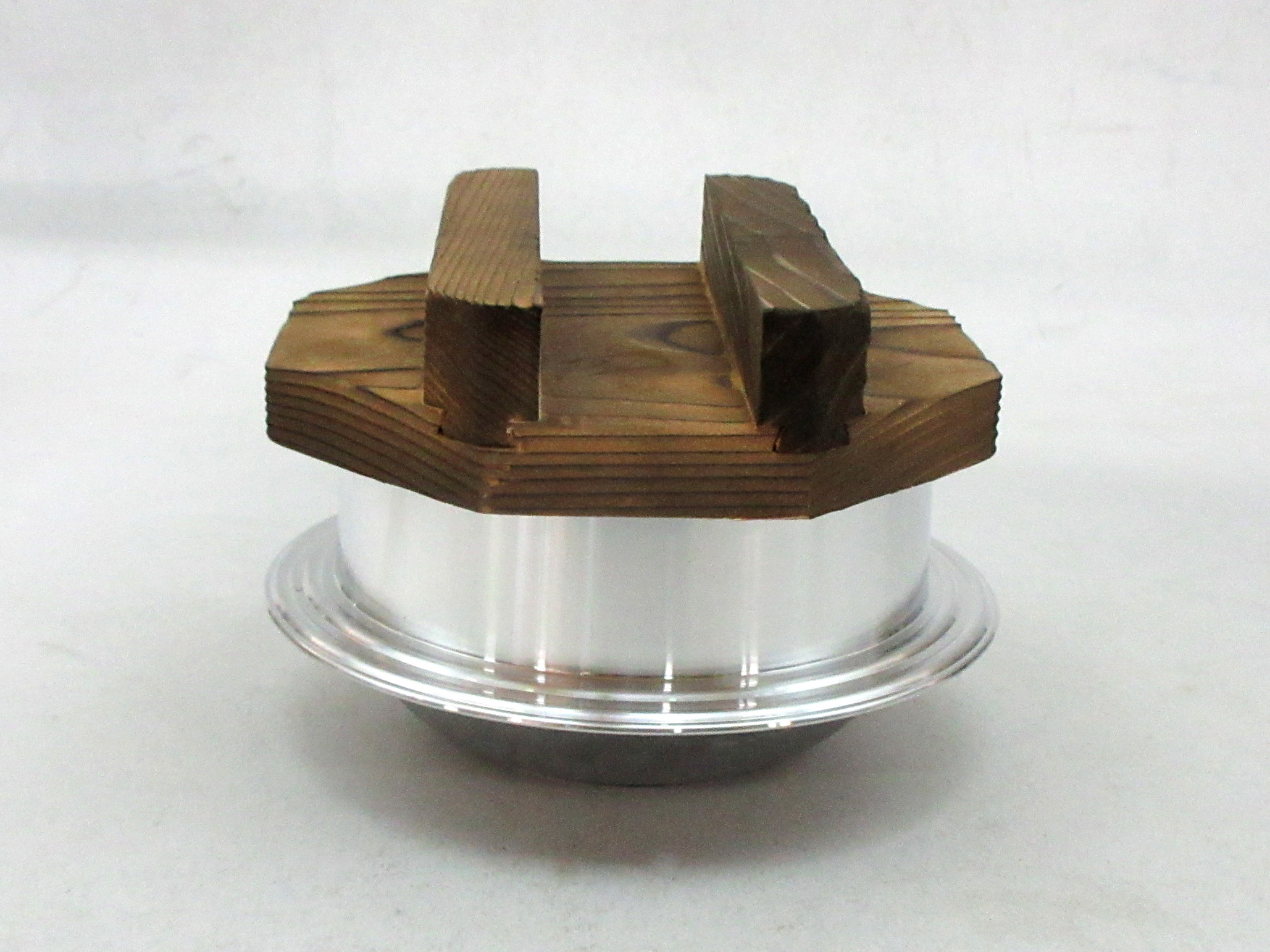 (株)砺波商店　アルミ製　浅型釜飯（木蓋付）フッ素　0.7～0.8合用　品番：33045　JAN:4582343922592