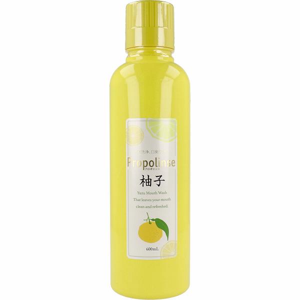 ▼まとめ買いがおすすめ！ 2個セット（格安） 3個セット（必見） 4個セット（激安） 5個セット（爆安） 6個セット（格安） 10個セット（人気） 12個セット（限定） 15個セット（お得） 20個セット（限定） ※この商品は配送会社の都合により、北海道・沖縄・離島にはお届けできません。 ご注文が確認された場合、キャンセルさせて頂く可能性がございますのであらかじめご了承ください。口内洗浄・口臭予防に♪マウスウォッシュ習慣を始めましょう！20秒で完了、快適口内ウォッシング！●プラスワンステップ！お口の快適習慣を身につけよう！ハミガキの前後や、食事の後、寝る前などに、20?30秒くちゅくちゅして吐き出すだけのカンタンワンステップで、口臭の元や口の中の汚れをプロポリンスでキレイに洗い流して、お口の快適環境をゲット！●たまった口臭の元が！海苔の佃煮！？違います！これがあなたのお口の状態なんです！こんな固まりがどっさり出てきます！使用後は歯の裏側までツルツルになる爽快感を実感してください！※口の中の状態によって出てくる量は違います。●お口にうれしい成分をしっかり配合。口腔内のタンパク質などと結合する製法をはじめ、天然由来成分プロポリスエキス、リンゴ酸、やさしくケアするキシリトールなど、歯とお口うれしい成分をしっかり配合。●いつでもどこでも、お口のエチケット「ニオイがちょっと気になるかも」そう思った時にプロポリンス。朝起きた時、食事の後、またワインやコーヒーのような、色の濃いものを口にした後など、1日の様々なシーンで。おやすみ前にお使い頂くと、朝起きた時のお口のベタツキ感が違うのを実感できてオススメ！●刺激ひかえめだから使いやすい、さわやかな柚子のフレーバー。★プロポリンスのメカニズム口臭は口腔内に残ったタンパク質などが主な原因。プラークとは、食べものの残りカスが歯の表面につき細菌が繁殖したもので、白くねばねばしています。 食後8時間程度でプラークができるといわれ、プラーク1mgのなかには、およそ300種類1億個もの細菌が存在しています。 そんな細菌が食べカスやタンパク質を分解する時に発生するのが口臭です。そんなタンパク質などと、配合成分が結合し、見える化するからすっきり感が実感できるのです。【商品区分：化粧品】【成分】水、グリセリン(湿潤剤)、エタノール(溶剤)、PEG-60水添ヒマシ油(可溶化剤)、プロポリスエキス・チャ葉エキス・キシリトール・メントール・サッカリンNa(香味剤)、クエン酸・クエン酸Na・リンゴ酸(pH調整剤)、カラメル(着色剤)、メチルパラベン(防腐剤)、香料【使用方法】・食後や口内の汚れが気になるときにご使用ください。・また口臭が気になったりリフレッシュしたいときもおすすめです。【注意】・内服液ではありませんので、飲まないでください。・用法・容量に従いご使用ください。・口中の異常、発疹等のアレルギー、ぜんそく等の症状があらわれたり、異常を感じた場合はご使用を中止し医師にご相談ください。・乳幼児の手の届かない所に保管してください。・天然成分を配合しておりますので、保管・使用状況により沈殿物が出たり、味に微妙な違いが発生する場合がありますが品質には問題ございません。個装サイズ：66X238X66mm個装重量：約690g内容量：600mLケースサイズ：42.2X35.4X25.7cmケース重量：21kg製造国：韓国 【検索用キーワード】 柚子 メーカー 600ml マウスウォッシュ うがい薬 ゆず オーラツーミー ホワイトニング リフレッシュ 化粧品 口内洗浄 抹茶 日本製 洗口液※この商品は配送会社の都合により、北海道・沖縄・離島にはお届けできません。 ご注文が確認された場合、キャンセルさせて頂く可能性がございますのであらかじめご了承ください。 ▼まとめ買いがおすすめ！ 2個セット（特売） 3個セット（お得） 4個セット（必見） 5個セット（お得） 6個セット（お得） 10個セット（限定） 12個セット（必見） 15個セット（限定） 20個セット（人気）