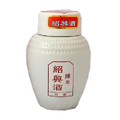 商品名 10年物 紹興酒 珍蔵ブランド 内容量 500ml 原材料 もち米、麹 原産地 中国 浙江省 紹興市　 輸入者 (株) 日和商事 保存方法 常温保存 賞味期限 記載しておりませんが、 5年間ほどの賞味期限があります。 紹興酒は、置け...