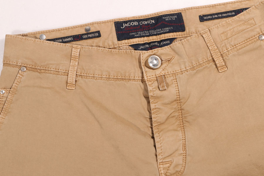 【お買い物マラソン】 【31】 JACOB COHEN ヤコブコーエン ハーフパンツ J666 Mサイズ相当 春夏 ベージュ コットン ズボン イタリア製 並行輸入品 ラッピング無料 送料無料 S32262