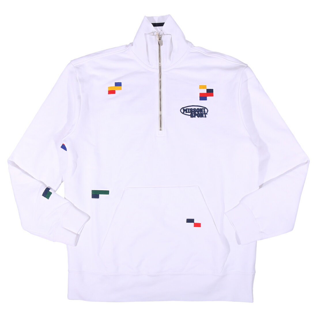 —その他の詳細について— made in PORTUGAL / ハーフジップ / MISSONI SPORT ◆サイズ◆ 表記サイズ： L ※当店基準サイズ 3XL（54）相当 【参考実寸】 肩幅 52cm、身幅 58cm、ウエスト 54cm、着丈 72.5cm、袖丈 64cm ◆素材◆ コットン100% ◆状態◆ 新品未使用 ◆ブランド◆ 【MISSONI / ミッソーニ】 MISSONI SPORT｜ハーフジップトップスブランドの魅力を引き継ぐスポーツラインの一着MISSONI（ミッソーニ）のスポーツラインから登場したハーフジップトップスは、ブランド特有の上質な素材選びと遊び心あるデザインをそのままに、日常での着やすさと機能性を両立させたアイテムです。スポーツウェアの枠を超え、タウンユースでも映える「大人が着られるスポーツトップス」という独自の立ち位置を確立しています。軽やかなコットン100％は季節を選ばず快適に着用でき、普段の装いに自然と溶け込みながらも、さりげない上質感と存在感を演出してくれます。2WAYハイネックが生む多様なスタイル表現ハーフジップによる前開き仕様は、着こなしの幅を大きく広げる要素。ジップを上まで閉じればハイネックとしてスタイリッシュに決まり、寒い季節には首元の防風性を高めてくれます。反対に、ジップを少し下げれば抜け感が生まれ、スポーティーさと大人らしい余裕が共存する表情へ。ミッソーニらしい柔らかな素材使いと、スポーツラインならではの機能性を活かし、シーンによって印象を自在にコントロールできるのが魅力です。胸元ロゴが生むミッソーニらしいアクセント胸元に施された多色刺繍ロゴは、ミッソーニが長年愛される理由のひとつである “色彩表現” を象徴するディテールです。スポーティーなシルエットでありながら、どこか上品で洗練された印象になるのは、このさりげない刺繍がコーディネートのバランスを整えてくれるから。派手すぎず、大人の男性が気負わず取り入れられる絶妙なアクセントにより、コーデに自然な躍動感が生まれます。ブランドらしさと使いやすさの両方を求める方にぴったりの仕様です。54サイズの一点物がもたらす特別感今回入荷したのは、貴重な54サイズの一点物。ミッソーニの中でも希少性の高い大きめサイズは、探している方も多く、めったに出会えない“特別な一着”と言えます。スポーツラインでありながら都会的な品やかさが宿るデザインは、体格の良い方が着てもシルエットが美しくまとまり、カジュアルにもスマートにも活躍。デザイン性とサイズの希少性が両立したトップスは、まさに大人のワードローブを格上げする存在となるでしょう。スポーツからデイリーまで活躍する万能トップス軽快なコットン素材と上質なルックスを兼ね備えた本作は、スポーツミックススタイルはもちろん、デニムやスラックスと合わせた大人の上品なカジュアルにも好相性。一枚で決まる存在感がありながら、レイヤードのインナーとしても活躍するため、季節を問わず頼れる万能トップスです。スポーツウェアの枠を超え、洗練された日常着としても魅力を放つミッソーニのハーフジップは、ワードローブに一着あるだけでコーデの幅が大きく広がります。 — 色味について — モニターの発色具合によって、実際の色と異なって見える場合がございます。 — 在庫について — 店頭や自社サイトでも販売を行っており、商品をご用意できない場合が御座います。 随時、在庫状況の反映を行っておりますが、ご理解の程、お願い申し上げます。　