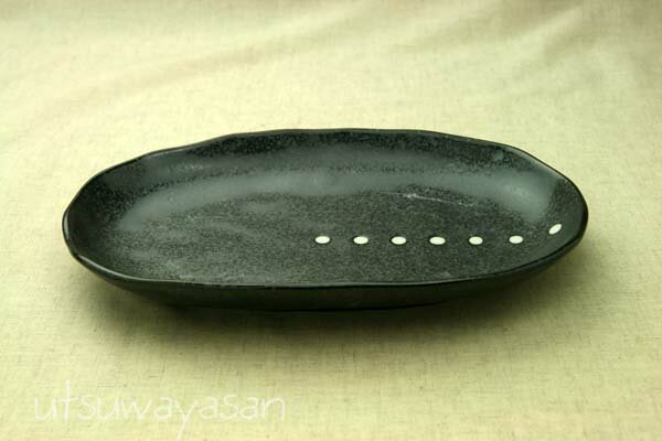 シンプルドット水玉 白/黒　大きめ楕円皿 パスタプレート大皿 盛り皿 和食器 美濃焼 おしゃれ オーバルプレート