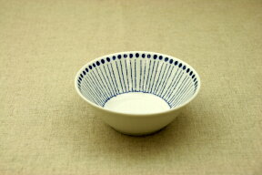 蒼十草（そうとくさ）　小鉢　青と白の反らし型4.5鉢ストライプ　ボウル　和食器　日本製　カネ定製陶　蒼の器