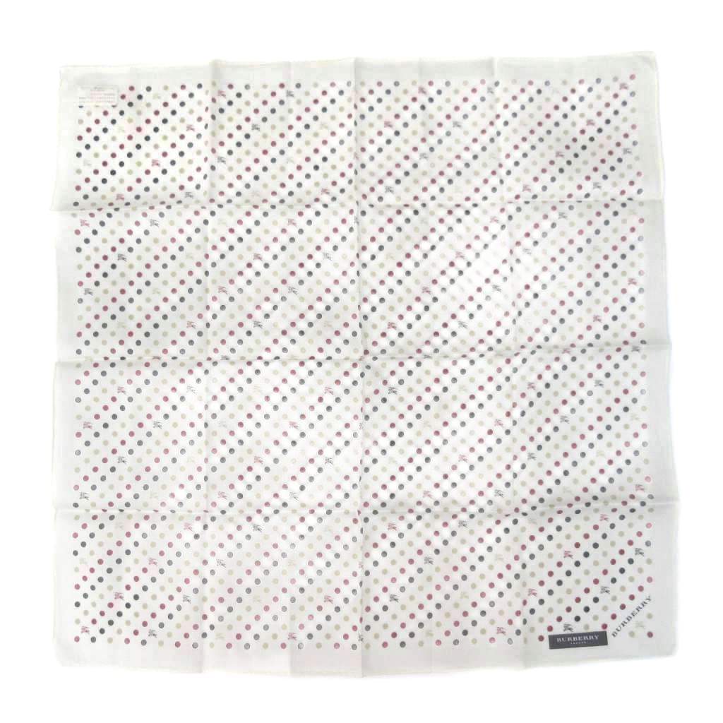 【中古】未使用品 バーバリー ロンドン BURBERRY LONDON ハンカチ ドット ロゴ コットン ホワイト 白 50cm×50cm メンズ レディース 【ベクトル 古着】 260928ブランドバーバリー ロンドン BURBERRY LONDON表記サイズサイズなし（実寸サイズをご確認下さい）実寸サイズ50cm×50cm　素材綿100％色白 ホワイト状態新品・未使用品ですが、保管時についた薄い汚れがあります。 ※未使用品・新品同様の商品ではございますが、一度は一般の方の手に渡り、個人で保管されていた商品です。また、保管・陳列時の薄いスレなど微細な状態変化が見られる場合がございます。ご理解の上ご購入ください。 ※こちらの商品は実店舗で保管しておりません。商品についてお問い合わせの際は返答に多少お時間を頂きますのでご了承ください。備考ブルーミング中西(株)商品のお問い合わせの回答を休止しております。＊各商品ページの商品詳細等をご確認の上ご購入ください。【中古】未使用品 バーバリー ロンドン BURBERRY LONDON ハンカチ ドット ロゴ コットン ホワイト 白 50cm×50cm メンズ レディース 【ベクトル 古着】 260928状態ランク　”SA”詳細については、下記および「状態ランクについて」ページをご覧ください。未使用・新品の商品ほぼ新品同様の商品使用感が少なく、かなり状態の良い商品使用感はあるが、傷や汚れの少ない商品使用感の他、傷や汚れが見られる商品かなり大きな傷みがある難あり商品※S〜CランクはUSED品となりますので、使用感をご理解の上でご入札下さい。状態ランクについてinformationブランドバーバリー ロンドン BURBERRY LONDON表記サイズサイズなし（実寸サイズをご確認下さい）実寸サイズ50cm×50cm　素材綿100％色白 ホワイト状態新品・未使用品ですが、保管時についた薄い汚れがあります。 ※未使用品・新品同様の商品ではございますが、一度は一般の方の手に渡り、個人で保管されていた商品です。また、保管・陳列時の薄いスレなど微細な状態変化が見られる場合がございます。ご理解の上ご購入ください。 ※こちらの商品は実店舗で保管しておりません。商品についてお問い合わせの際は返答に多少お時間を頂きますのでご了承ください。備考ブルーミング中西(株)商品のお問い合わせの回答を休止しております。＊各商品ページの商品詳細等をご確認の上ご購入ください。本商品は一点物です他サイトや店舗にて販売している商品です。多少のお時間差にて欠品になることもございます。予めご了承頂ますようお願い致します。ベクトル・サイズガイドはこちらこの商品と同じブランドの商品を見る