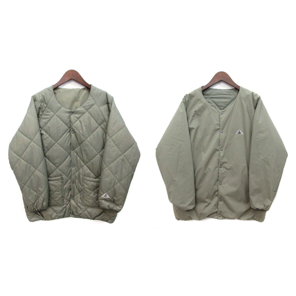 【中古】ジェリー GERRY リバーシブル キルティング ジャケット ノーカラー カーキグリーン F 7243-39-30001 レディース 【ベクトル 古着】 261014表記サイズF 実寸サイズ身幅：58cm　着丈：73cm　ゆき丈：84cm　　素材表側：ポリエステル 100％ 中綿：ポリエステル 100％ 裏側：ナイロン 100％色緑 グリーン状態目立ったダメージはなく、問題なくご使用いただける商品です。 ※あくまでも中古品ですので掲載写真や記載内容をご確認いただき、ご理解の上ご購入ください。商品のお問い合わせの回答を休止しております。＊各商品ページの商品詳細等をご確認の上ご購入ください。【中古】ジェリー GERRY リバーシブル キルティング ジャケット ノーカラー カーキグリーン F 7243-39-30001 レディース 【ベクトル 古着】 261014状態ランク　”AB”詳細については、下記および「状態ランクについて」ページをご覧ください。未使用・新品の商品ほぼ新品同様の商品使用感が少なく、かなり状態の良い商品使用感はあるが、傷や汚れの少ない商品使用感の他、傷や汚れが見られる商品かなり大きな傷みがある難あり商品※S〜CランクはUSED品となりますので、使用感をご理解の上でご入札下さい。状態ランクについてinformation表記サイズF 実寸サイズ身幅：58cm　着丈：73cm　ゆき丈：84cm　　素材表側：ポリエステル 100％ 中綿：ポリエステル 100％ 裏側：ナイロン 100％色緑 グリーン状態目立ったダメージはなく、問題なくご使用いただける商品です。 ※あくまでも中古品ですので掲載写真や記載内容をご確認いただき、ご理解の上ご購入ください。商品のお問い合わせの回答を休止しております。＊各商品ページの商品詳細等をご確認の上ご購入ください。本商品は一点物です他サイトや店舗にて販売している商品です。多少のお時間差にて欠品になることもございます。予めご了承頂ますようお願い致します。ベクトル・サイズガイドはこちらこの商品と同じブランドの商品を見る