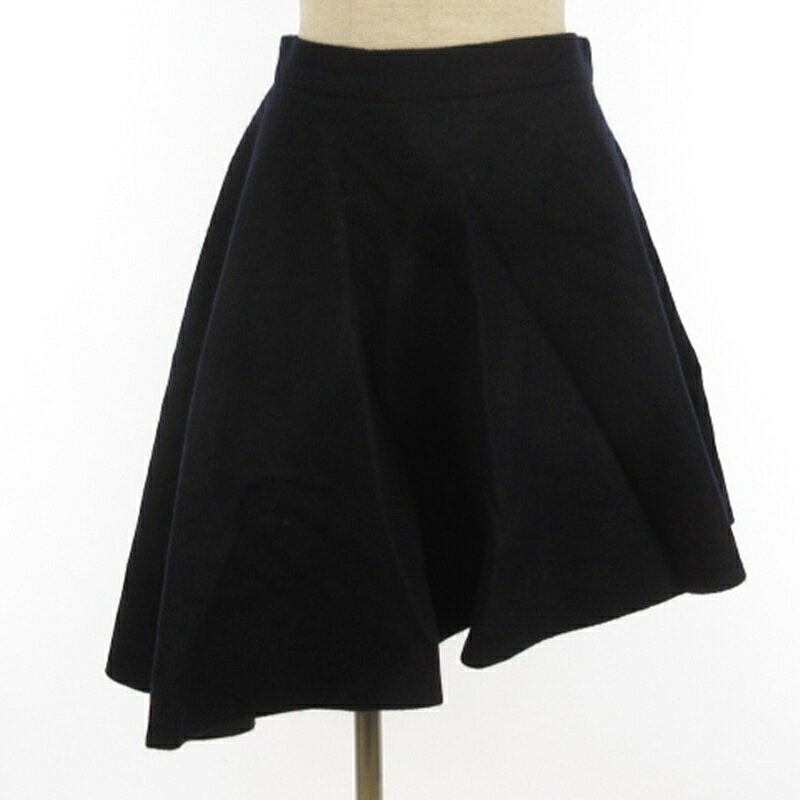 【中古】ジルスチュアート JILL STUART アシンメトリー スカート ネイビー 2 ■TC レディース 【ベクトル 古着】 260206ブランドジルスチュアート JILL STUART表記サイズ2実寸サイズウエスト：68cm　ヒップ：120cm　スカート丈：56cm　　素材毛色ネイビー状態多少の使用感がございますが、その他に目立ったダメージはなく、問題なくご使用いただける商品です。 ※あくまでも中古品ですので掲載写真や記載内容をご確認いただき、ご理解の上ご購入ください。商品のお問い合わせの回答を休止しております。＊各商品ページの商品詳細等をご確認の上ご購入ください。【中古】ジルスチュアート JILL STUART アシンメトリー スカート ネイビー 2 ■TC レディース 【ベクトル 古着】 260206状態ランク　”AB”詳細については、下記および「状態ランクについて」ページをご覧ください。未使用・新品の商品ほぼ新品同様の商品使用感が少なく、かなり状態の良い商品使用感はあるが、傷や汚れの少ない商品使用感の他、傷や汚れが見られる商品かなり大きな傷みがある難あり商品※S〜CランクはUSED品となりますので、使用感をご理解の上でご入札下さい。状態ランクについてinformationブランドジルスチュアート JILL STUART表記サイズ2実寸サイズウエスト：68cm　ヒップ：120cm　スカート丈：56cm　　素材毛色ネイビー状態多少の使用感がございますが、その他に目立ったダメージはなく、問題なくご使用いただける商品です。 ※あくまでも中古品ですので掲載写真や記載内容をご確認いただき、ご理解の上ご購入ください。商品のお問い合わせの回答を休止しております。＊各商品ページの商品詳細等をご確認の上ご購入ください。本商品は一点物です他サイトや店舗にて販売している商品です。多少のお時間差にて欠品になることもございます。予めご了承頂ますようお願い致します。ベクトル・サイズガイドはこちらこの商品と同じブランドの商品を見る