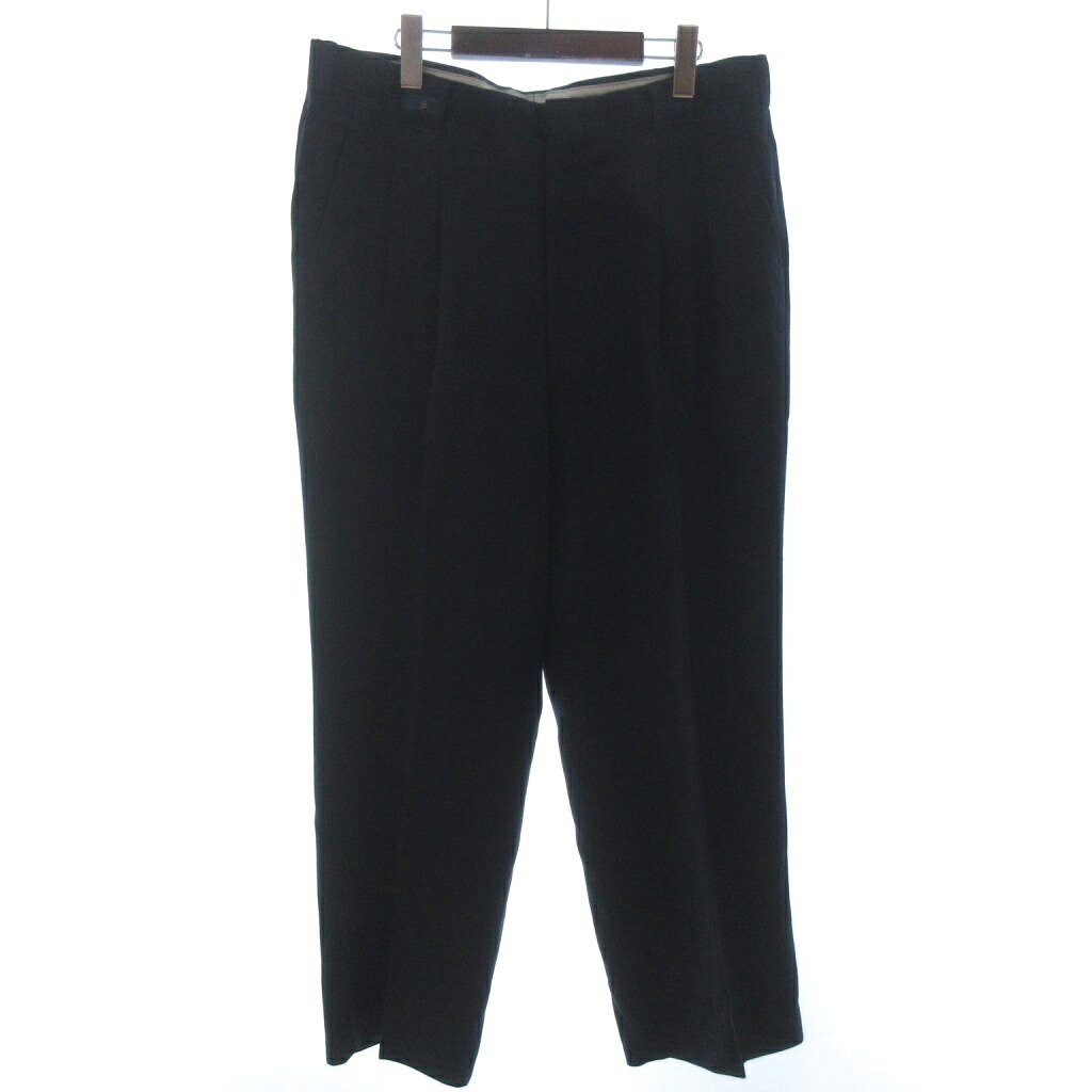 【中古】バレンシアガ BALENCIAGA 微起毛 パンツ タック スラックス ヴィンテージ ネイビー 91 メンズ 【ベクトル 古着】 260514ブランドバレンシアガ BALENCIAGA表記サイズ91実寸サイズウエスト：88cm　もも幅：36cm　裾幅：23cm　股上：32cm　股下：66cm　　素材ポリエステル色ネイビー状態・若干の色褪せ ・保管臭 その他に目立ったダメージはなく、問題なくご使用いただける商品です。 ※あくまでも中古品ですので掲載写真や記載内容をご確認いただき、ご理解の上ご購入ください。備考日本製 D-OS2004商品のお問い合わせの回答を休止しております。＊各商品ページの商品詳細等をご確認の上ご購入ください。【中古】バレンシアガ BALENCIAGA 微起毛 パンツ タック スラックス ヴィンテージ ネイビー 91 メンズ 【ベクトル 古着】 260514状態ランク　”AB”詳細については、下記および「状態ランクについて」ページをご覧ください。未使用・新品の商品ほぼ新品同様の商品使用感が少なく、かなり状態の良い商品使用感はあるが、傷や汚れの少ない商品使用感の他、傷や汚れが見られる商品かなり大きな傷みがある難あり商品※S〜CランクはUSED品となりますので、使用感をご理解の上でご入札下さい。状態ランクについてinformationブランドバレンシアガ BALENCIAGA表記サイズ91実寸サイズウエスト：88cm　もも幅：36cm　裾幅：23cm　股上：32cm　股下：66cm　　素材ポリエステル色ネイビー状態・若干の色褪せ ・保管臭 その他に目立ったダメージはなく、問題なくご使用いただける商品です。 ※あくまでも中古品ですので掲載写真や記載内容をご確認いただき、ご理解の上ご購入ください。備考日本製 D-OS2004商品のお問い合わせの回答を休止しております。＊各商品ページの商品詳細等をご確認の上ご購入ください。本商品は一点物です他サイトや店舗にて販売している商品です。多少のお時間差にて欠品になることもございます。予めご了承頂ますようお願い致します。ベクトル・サイズガイドはこちらこの商品と同じブランドの商品を見る