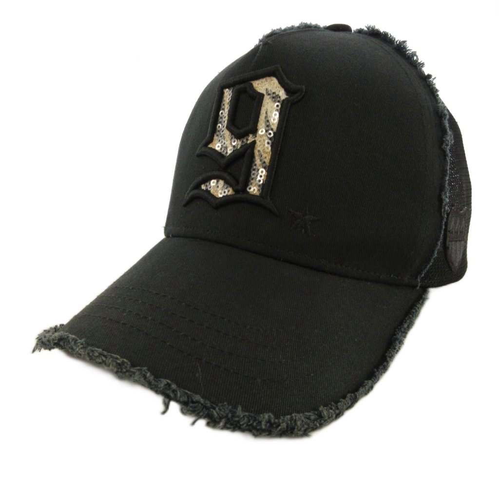 【中古】ヨシノリコタケ デザイン YOSHINORI KOTAKE DESIGN ベースボールキャップ 帽子 メッシュ スパンコール フリンジ ブラック メンズ 【ベクトル 古着】 260810ブランドヨシノリコタケ デザイン YOSHINORI KOTAKE DESIGN実寸サイズつば：7.5cm　頭周り：54-60cm　　素材表地：綿 メッシュ部分：ポリエステル色ブラック状態・全体的に若干の色褪せ ・スベリに変色 その他に目立ったダメージはなく、問題なくご使用いただける商品です。 ※あくまでも中古品ですので掲載写真や記載内容をご確認いただき、ご理解の上ご購入ください。商品のお問い合わせの回答を休止しております。＊各商品ページの商品詳細等をご確認の上ご購入ください。【中古】ヨシノリコタケ デザイン YOSHINORI KOTAKE DESIGN ベースボールキャップ 帽子 メッシュ スパンコール フリンジ ブラック メンズ 【ベクトル 古着】 260810状態ランク　”AB”詳細については、下記および「状態ランクについて」ページをご覧ください。未使用・新品の商品ほぼ新品同様の商品使用感が少なく、かなり状態の良い商品使用感はあるが、傷や汚れの少ない商品使用感の他、傷や汚れが見られる商品かなり大きな傷みがある難あり商品※S〜CランクはUSED品となりますので、使用感をご理解の上でご入札下さい。状態ランクについてinformationブランドヨシノリコタケ デザイン YOSHINORI KOTAKE DESIGN実寸サイズつば：7.5cm　頭周り：54-60cm　　素材表地：綿 メッシュ部分：ポリエステル色ブラック状態・全体的に若干の色褪せ ・スベリに変色 その他に目立ったダメージはなく、問題なくご使用いただける商品です。 ※あくまでも中古品ですので掲載写真や記載内容をご確認いただき、ご理解の上ご購入ください。商品のお問い合わせの回答を休止しております。＊各商品ページの商品詳細等をご確認の上ご購入ください。本商品は一点物です他サイトや店舗にて販売している商品です。多少のお時間差にて欠品になることもございます。予めご了承頂ますようお願い致します。ベクトル・サイズガイドはこちらこの商品と同じブランドの商品を見る
