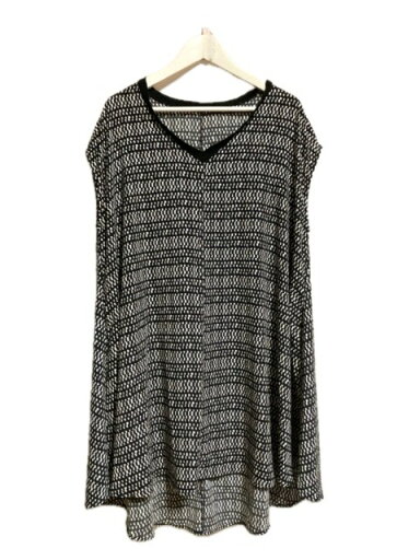 【中古】アトリエシックス ATELIER SIX チュニック 総柄 プリント 黒 ブラック 白 ホワイト 半袖 トップス レディース 【ベクトル 古着】 240827 【中古】アトリエシックス ATELIER SIX チュニック 総柄 プリント 黒 ブラック 白 ホワイト 半袖 トップス レディース 【ベクトル 古着】 240827