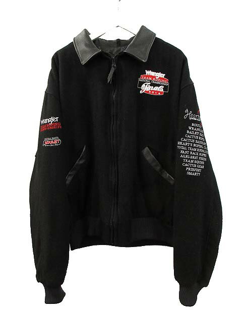 【中古】CARROLL スタジャン Wrangler 刺繍 ウール 襟レザー 黒 ブラック XL メンズ 【ベクトル 古着】 250902表記サイズXL実寸サイズ肩幅：約59.5cm　身幅：約73cm　袖丈：約70.5cm　着丈：約69.5cm　-　素材シェル ウール80% ナイロン20%色ブラック他仕様CARROLL original wear USA製 スタジャン Wranglerの刺繍が施されています。状態表地全体にホコリが付着しています。目立つような汚れやダメージは見受けられません。付属品なし備考-商品のお問い合わせの回答を休止しております。＊各商品ページの商品詳細等をご確認の上ご購入ください。【中古】CARROLL スタジャン Wrangler 刺繍 ウール 襟レザー 黒 ブラック XL メンズ 【ベクトル 古着】 250902状態ランク　”AB”詳細については、下記および「状態ランクについて」ページをご覧ください。未使用・新品の商品ほぼ新品同様の商品使用感が少なく、かなり状態の良い商品使用感はあるが、傷や汚れの少ない商品使用感の他、傷や汚れが見られる商品かなり大きな傷みがある難あり商品※S〜CランクはUSED品となりますので、使用感をご理解の上でご入札下さい。状態ランクについてinformation表記サイズXL実寸サイズ肩幅：約59.5cm　身幅：約73cm　袖丈：約70.5cm　着丈：約69.5cm　-　素材シェル ウール80% ナイロン20%色ブラック他仕様CARROLL original wear USA製 スタジャン Wranglerの刺繍が施されています。状態表地全体にホコリが付着しています。目立つような汚れやダメージは見受けられません。付属品なし備考-商品のお問い合わせの回答を休止しております。＊各商品ページの商品詳細等をご確認の上ご購入ください。本商品は一点物です他サイトや店舗にて販売している商品です。多少のお時間差にて欠品になることもございます。予めご了承頂ますようお願い致します。ベクトル・サイズガイドはこちらこの商品と同じブランドの商品を見る