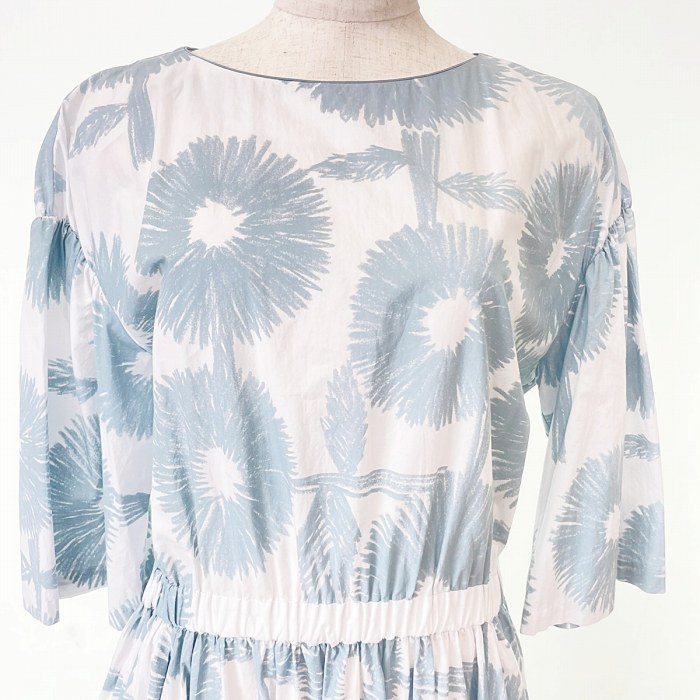 【中古】ミナペルホネン mina perhonen 未使用品 美品 laundry“daisy” ランドリー デイジー ワンピース 1d3061 総柄 半袖 5分袖 エンパイア 36 約Sサイズ 水色 スカイブルー 白 ホワイト レディース 【ベクトル 古着】 241021