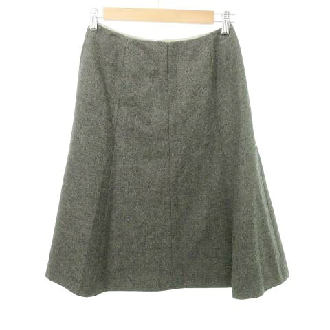 【中古】マッキントッシュフィロソフィー MACKINTOSH PHILOSOPHY 美品 MOON ムーン ウール スカート ひざ丈 フレア 無地 厚手 36 約Mサイズ グレー ■YHS3 レディース 【ベクトル 古着】 250917ブランドマッキントッシュフィロソフィー MACKINTOSH PHILOSOPHY表記サイズ36(約Mサイズ)実寸サイズウエスト：66cm　ヒップ：51.1cm　スカート丈：61.2cm　-　素材表地 毛100％ 裏地 ポリエステル色グレー仕様-状態使用感が少なく、かなり状態の良い商品です。 ※あくまでも中古品ですので掲載写真や記載内容をご確認いただき、ご理解の上ご購入ください。付属品無備考こちらのお品物は店舗で保管しておらず、店頭販売は出来かねます。（※お取り寄せも出来かねます）商品のお問い合わせの回答を休止しております。＊各商品ページの商品詳細等をご確認の上ご購入ください。【中古】マッキントッシュフィロソフィー MACKINTOSH PHILOSOPHY 美品 MOON ムーン ウール スカート ひざ丈 フレア 無地 厚手 36 約Mサイズ グレー ■YHS3 レディース 【ベクトル 古着】 250917状態ランク　”A”詳細については、下記および「状態ランクについて」ページをご覧ください。未使用・新品の商品ほぼ新品同様の商品使用感が少なく、かなり状態の良い商品使用感はあるが、傷や汚れの少ない商品使用感の他、傷や汚れが見られる商品かなり大きな傷みがある難あり商品※S〜CランクはUSED品となりますので、使用感をご理解の上でご入札下さい。状態ランクについてinformationブランドマッキントッシュフィロソフィー MACKINTOSH PHILOSOPHY表記サイズ36(約Mサイズ)実寸サイズウエスト：66cm　ヒップ：51.1cm　スカート丈：61.2cm　-　素材表地 毛100％ 裏地 ポリエステル色グレー仕様-状態使用感が少なく、かなり状態の良い商品です。 ※あくまでも中古品ですので掲載写真や記載内容をご確認いただき、ご理解の上ご購入ください。付属品無備考こちらのお品物は店舗で保管しておらず、店頭販売は出来かねます。（※お取り寄せも出来かねます）商品のお問い合わせの回答を休止しております。＊各商品ページの商品詳細等をご確認の上ご購入ください。本商品は一点物です他サイトや店舗にて販売している商品です。多少のお時間差にて欠品になることもございます。予めご了承頂ますようお願い致します。ベクトル・サイズガイドはこちらこの商品と同じブランドの商品を見る